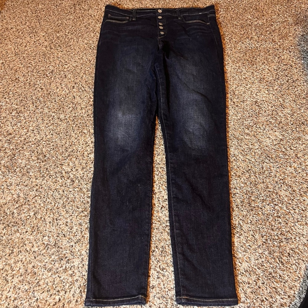 GAP Dark Wash Women's Jeggings
